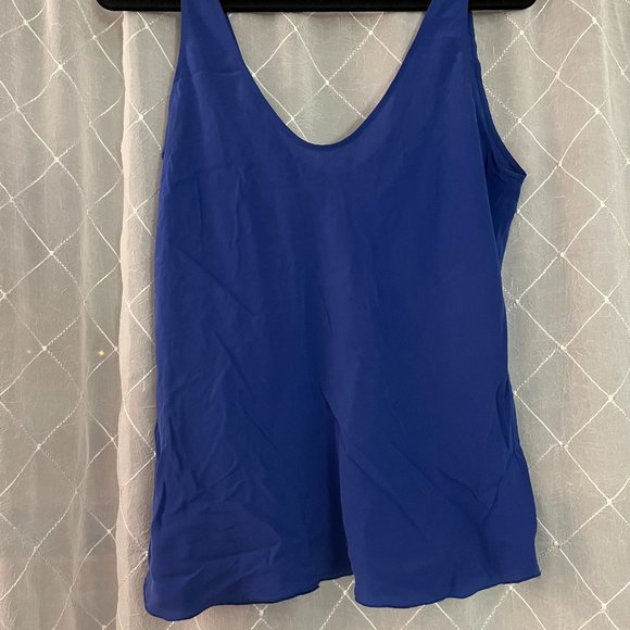 blue aritzia babaton silk tank-top size large - Picture 2 of 6